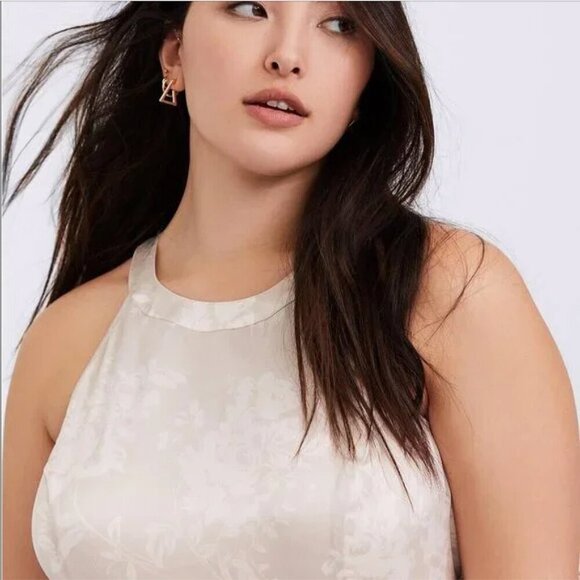 Women's Plus 2 NWT Torrid Peplum Georgette Goddess Neck Tank - Picture 3 of 11